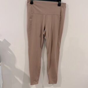 All in Motion Old Navy Tan Athleisure Workout leggings Size XL With Pockets